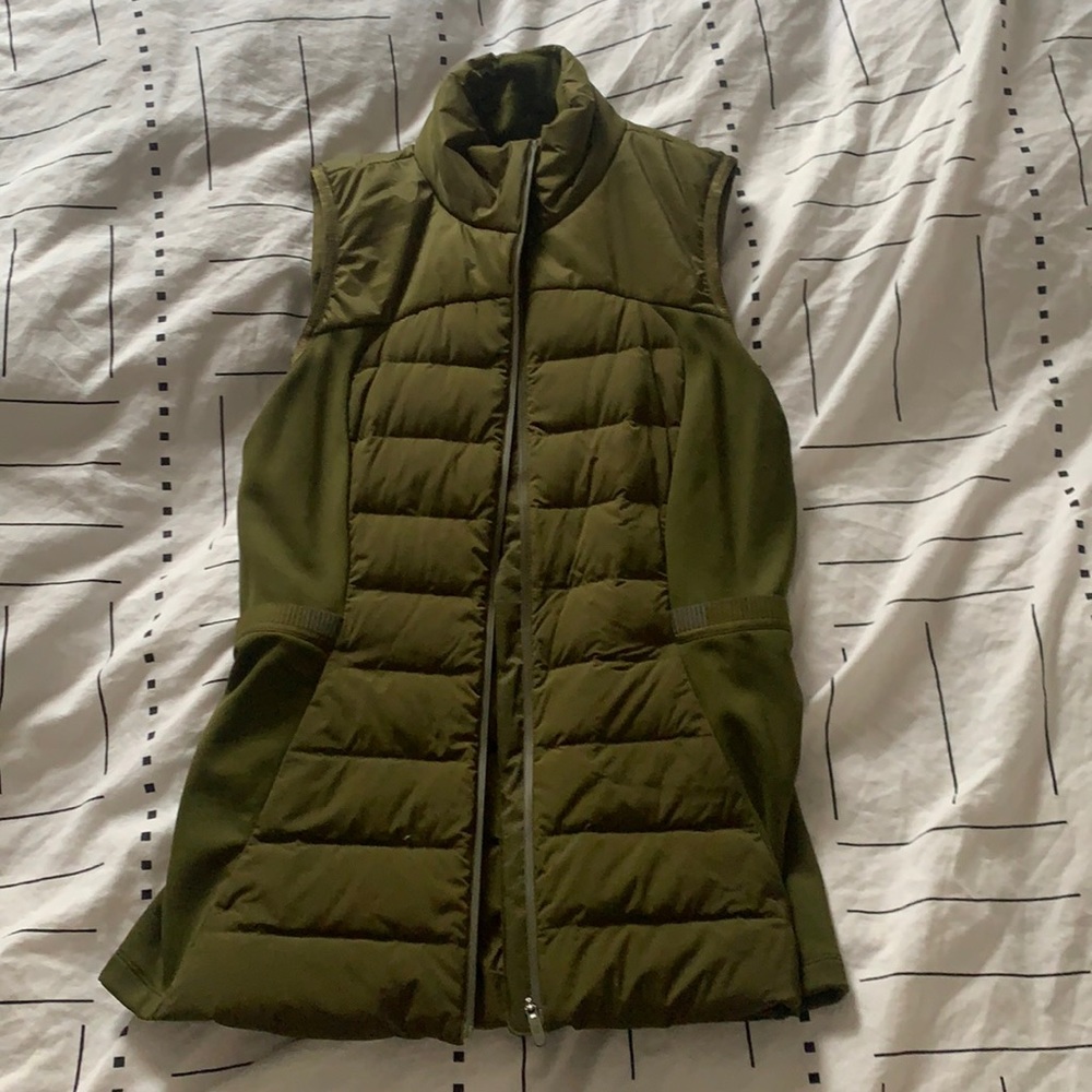 Size 6 Lululemon vest